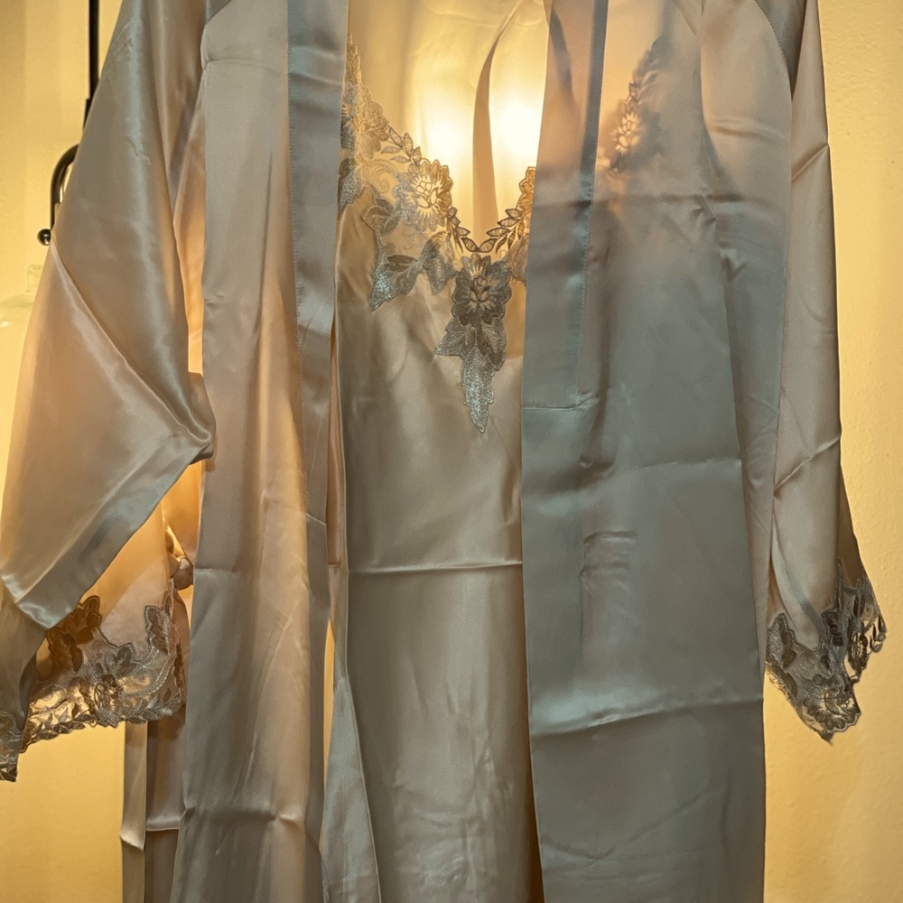 COPY - Puré silk lace nightgown & Robe set 2pcs